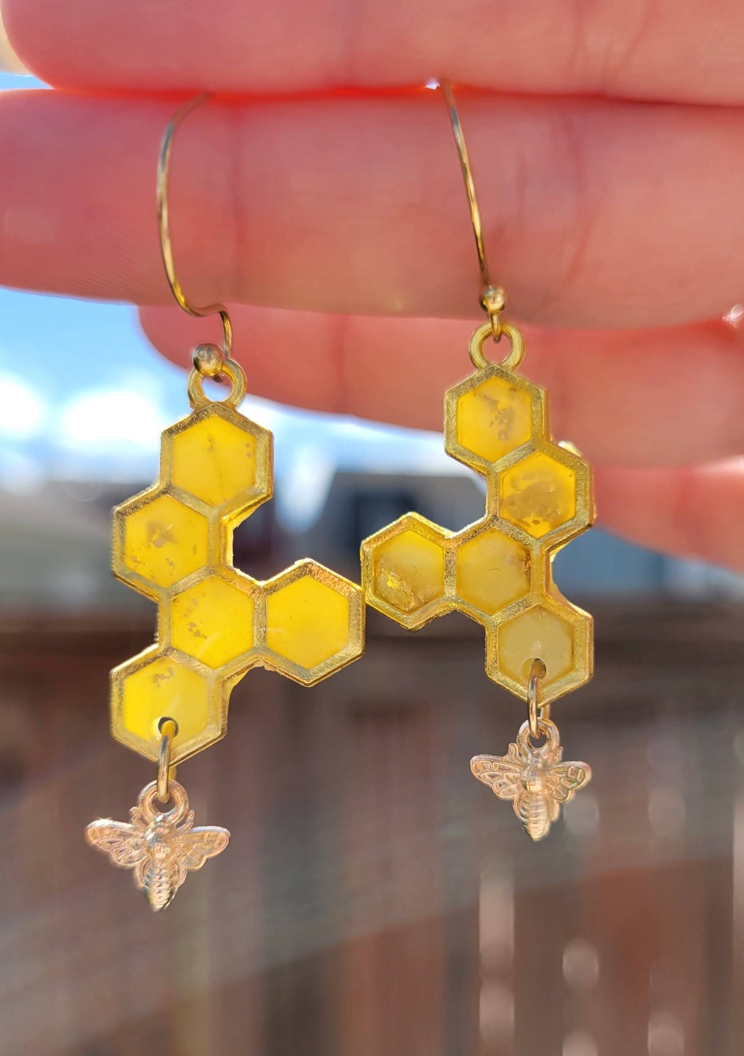 Honeycomb dangles
