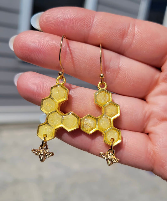 Honeycomb dangles